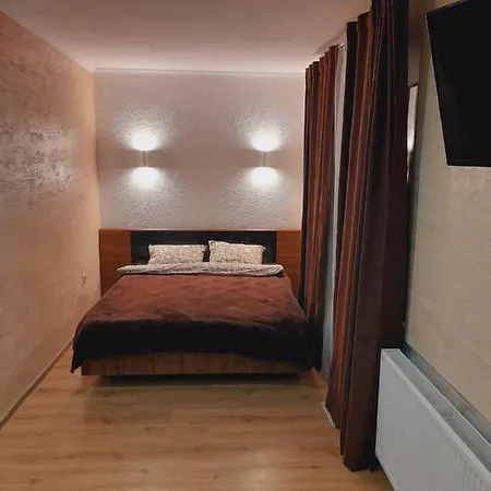 איוונו-פרנקיבסק New Modern Apartments In The Center מראה חיצוני תמונה