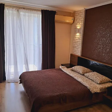 איוונו-פרנקיבסק New Modern Apartments In The Center מראה חיצוני תמונה